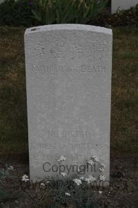 Les Baraques Military Cemetery Sangatte - Yang Feng I, 